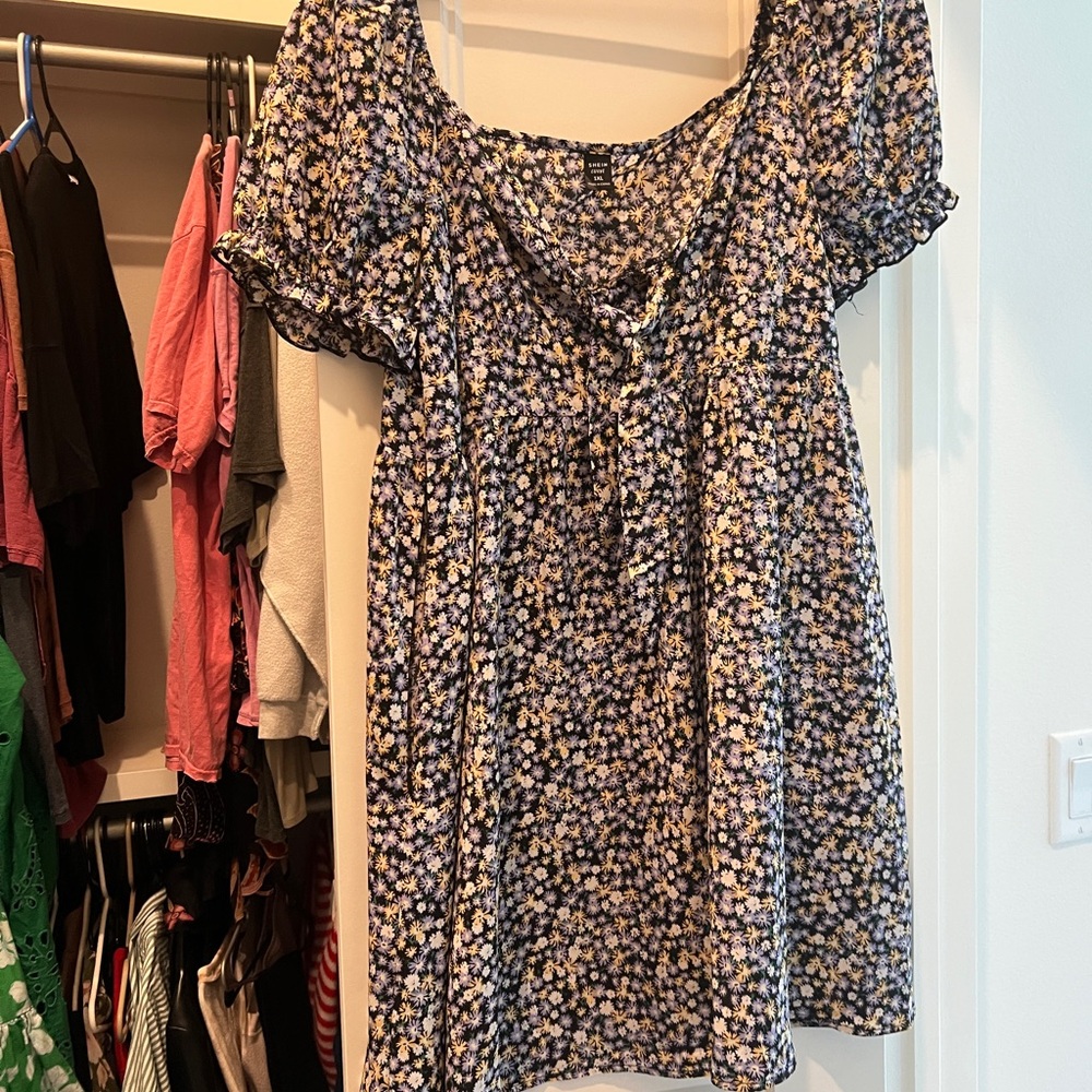 Floral Puff Sleeve Top